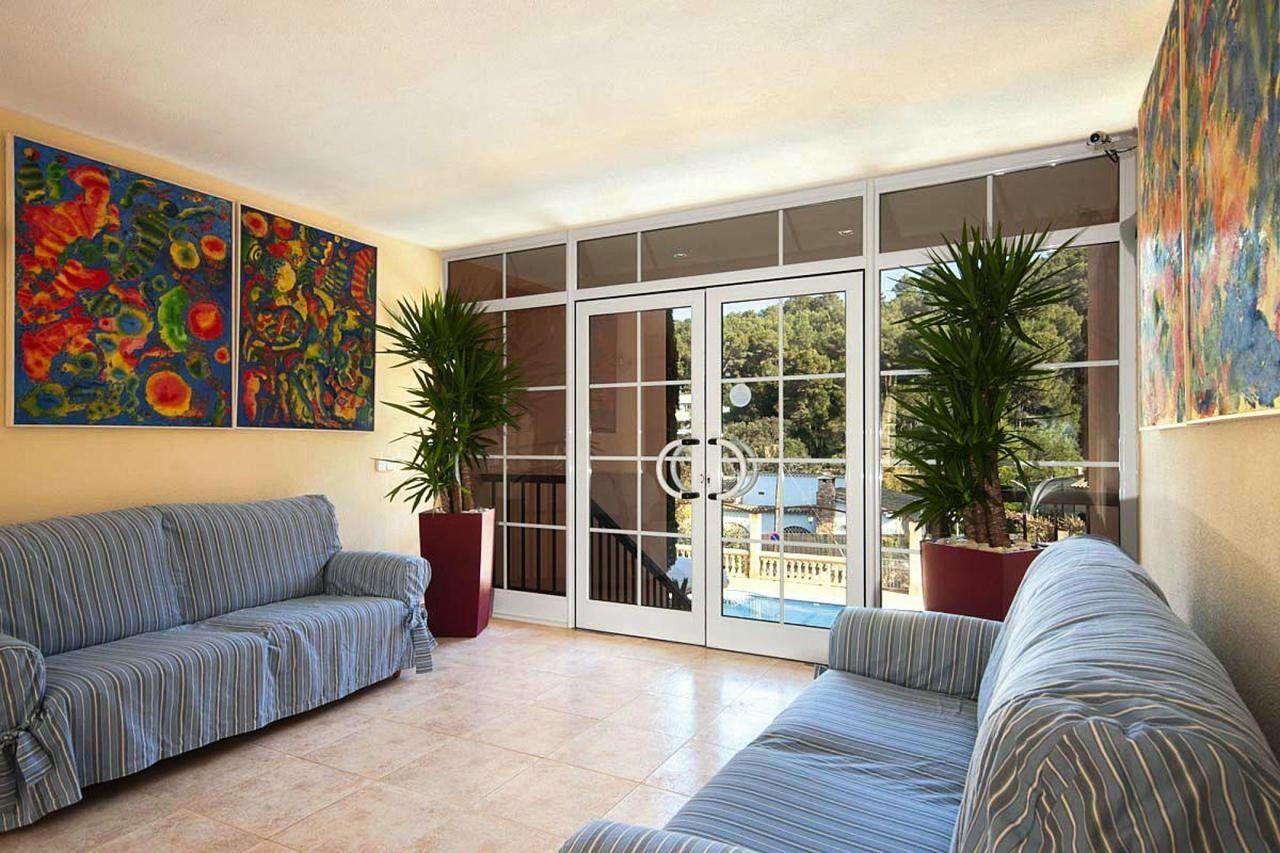 Pinos Altos Apartments Cala de Sant Vicenc Екстериор снимка